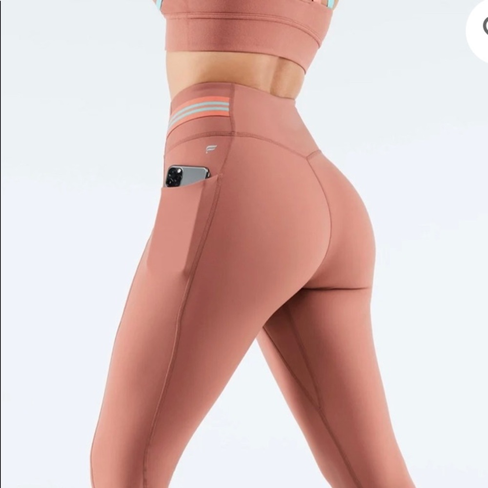 Fabletics High-Waisted Motion365 7/8